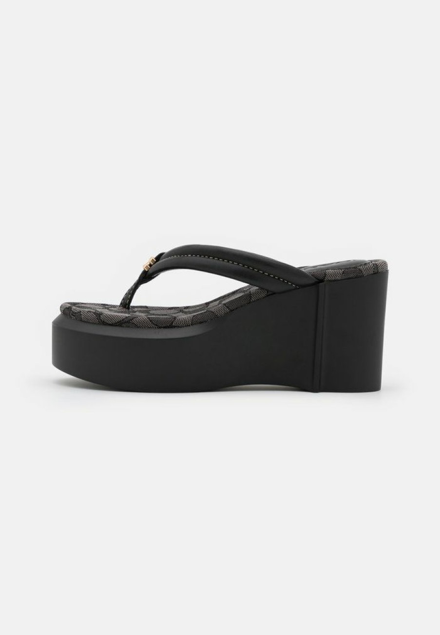 Clearance Deals Coach Franki T-Bar Sandals Black