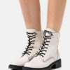 Hot Coupon Coach Lorimer Bootie Lace-Up Ankle Boots Chalk