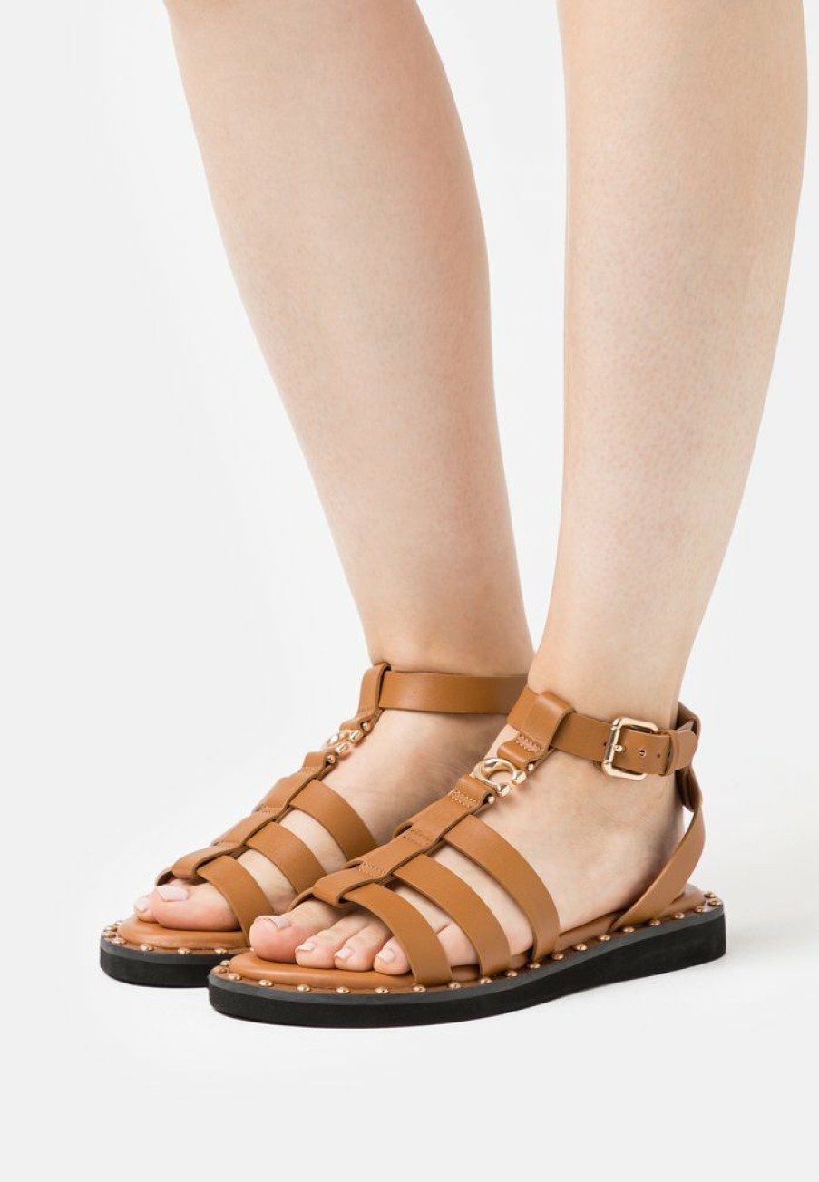 Hot Buy Coach Giselle Sandals Penny